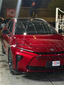 تۆیۆتا كراون سێگنیا